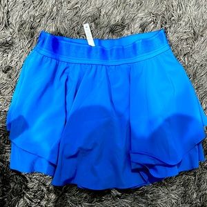 Lululemon Court Rival high rise tennis skirt - size 10